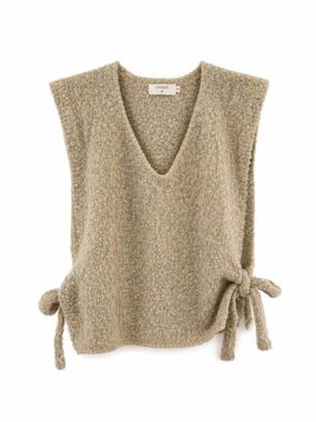 Cream Knit V-Neck Women’s Top